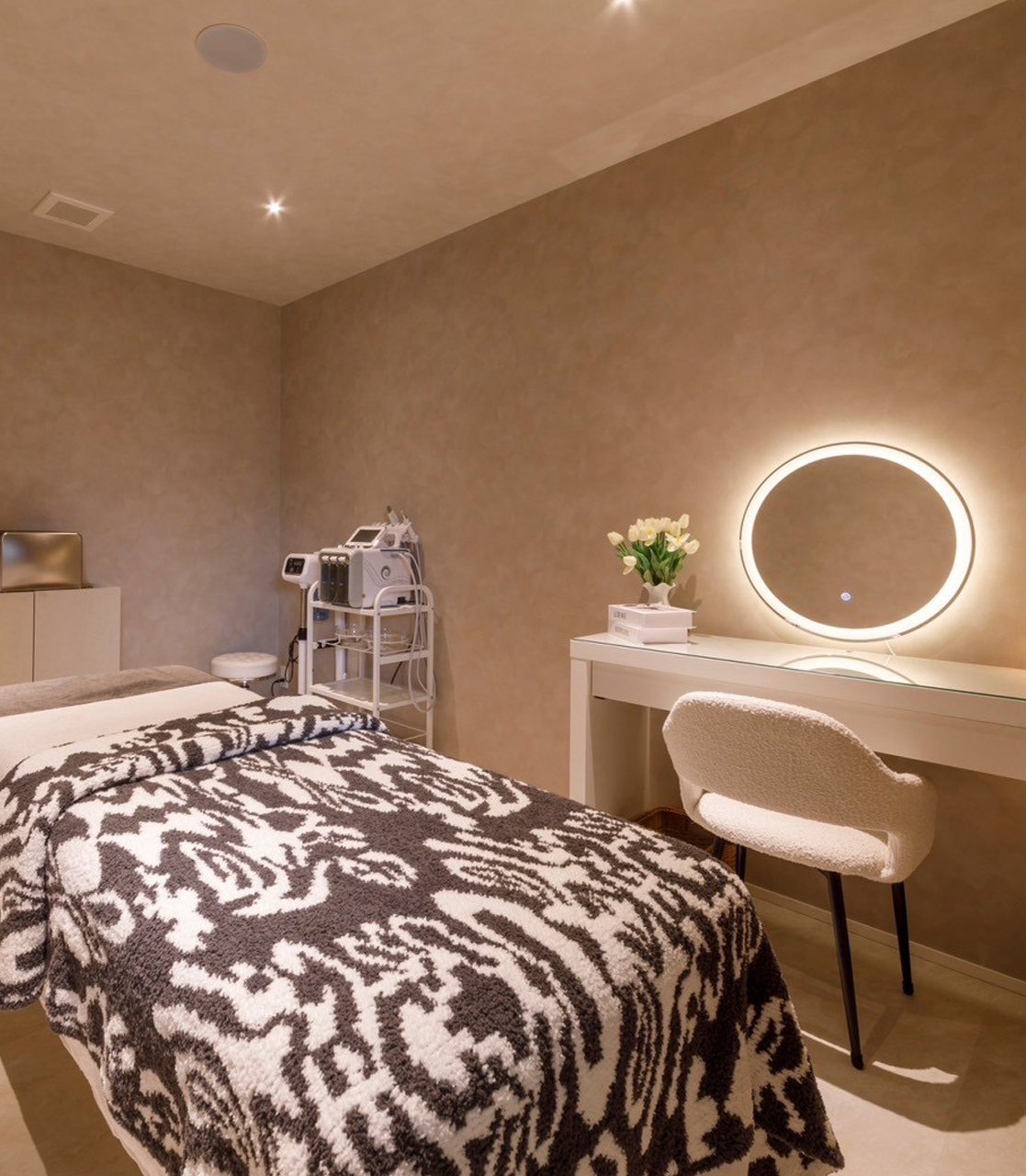 MV画像3|フェイシャルエステ・リアボーテ正規取扱サロン|エステティックサロンLOYS~ロイズ~